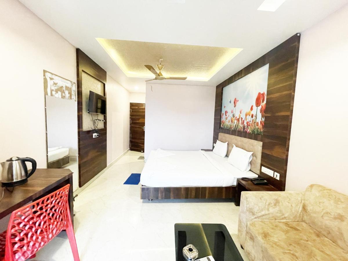 Shree Ganesh Hotel Puri Exterior photo