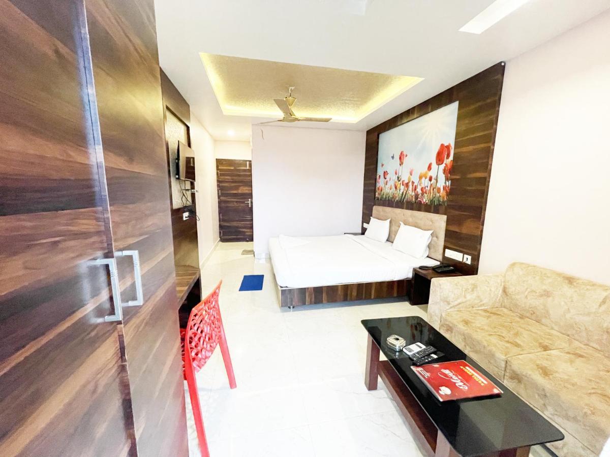 Shree Ganesh Hotel Puri Exterior photo