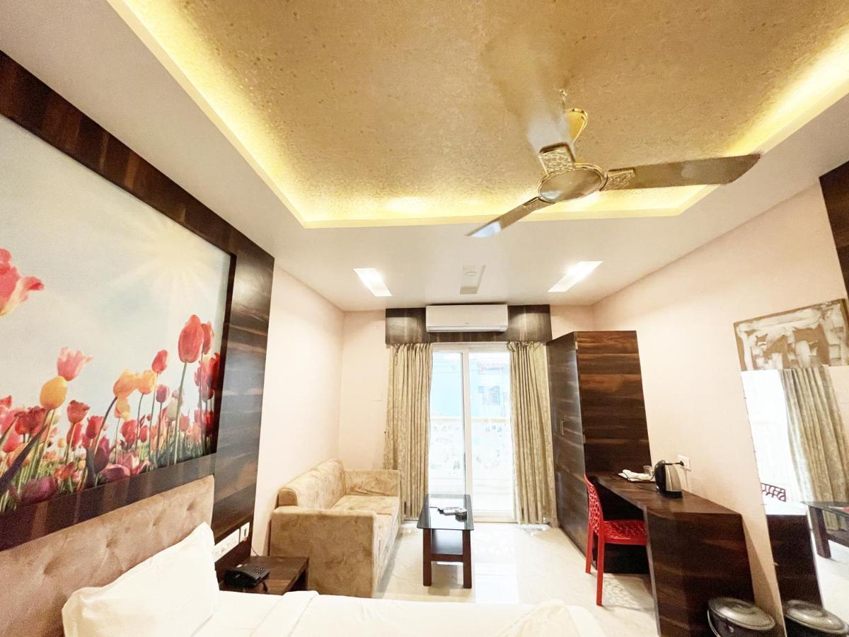 Shree Ganesh Hotel Puri Exterior photo