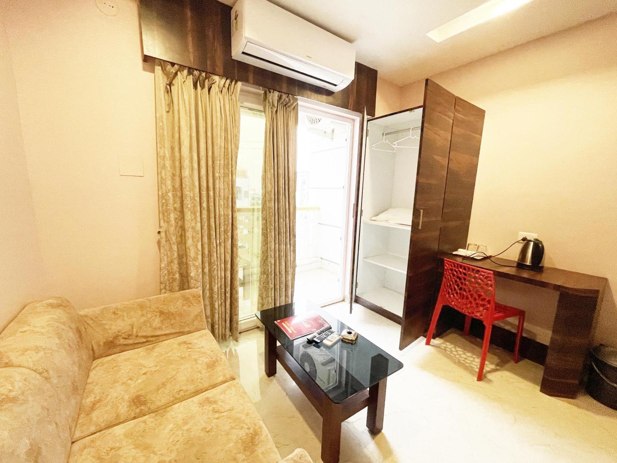 Shree Ganesh Hotel Puri Exterior photo