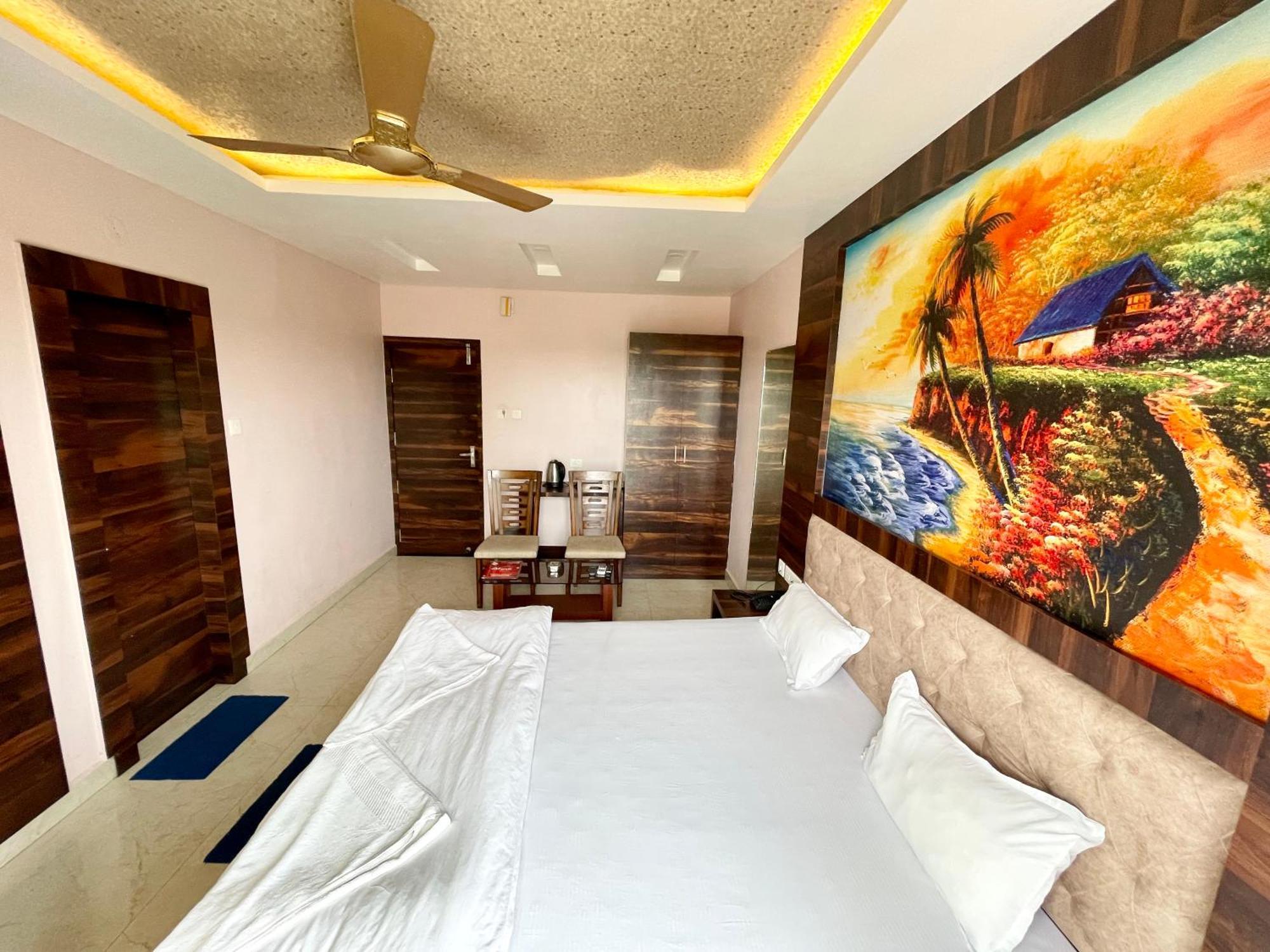Shree Ganesh Hotel Puri Exterior photo